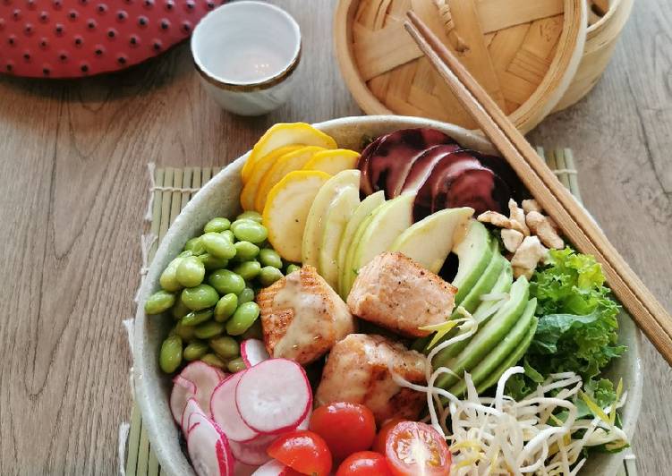 Salmon and Kale poke bowl salad