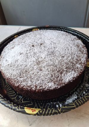 Una foto de 🍰 Bizcocho de frutas deshidratadas con almíbar de miel