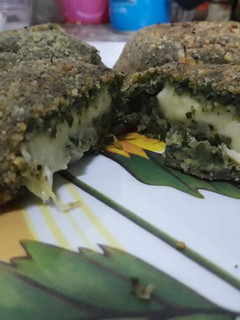 Una foto de Torrejas de acelga rellenas de Mozzarella