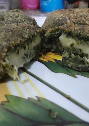 Una foto de Torrejas de acelga rellenas de Mozzarella