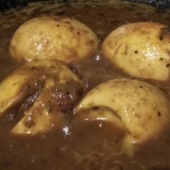 A picture of Egg curry.
