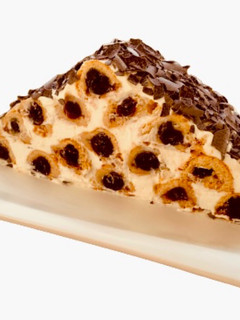 Foto di Piramide alle Ciliegie con Crema al Mascarpone e Latte Condensato