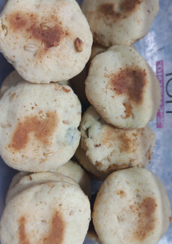 Una foto de Galletitas sin tacc con (miel, pasas y semillas)