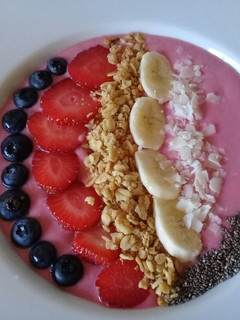 A picture of Blueberry smoothie bowl.
