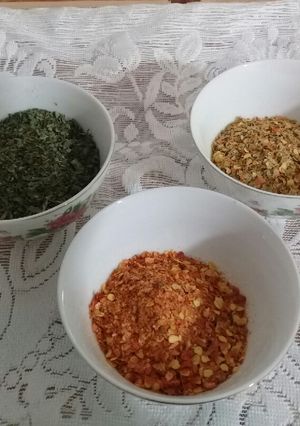عکسی از دستور خشک کردن ادویه (فلفل سبز،فلفل قرمز نعنا)