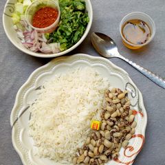 A picture of Rice and beans (garau garau).