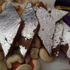 A picture of Chocolate kaju katli.