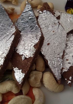 A picture of Chocolate kaju katli.