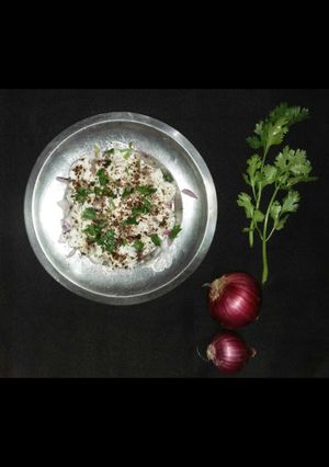 प्याज का रायता (Pyaz raita recipe in hindi) रेसिपी मुख्य फोटो