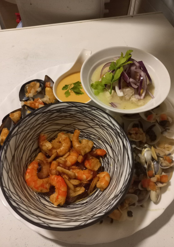 Una foto de Mariscada completa