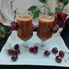 A picture of Cherry 🍒🍒🍒 juice 🥤.