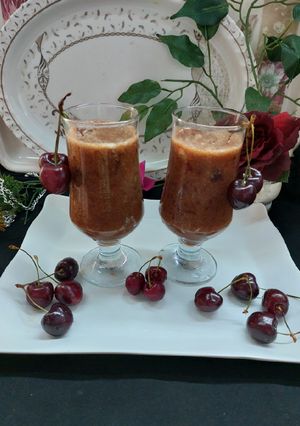 A picture of Cherry 🍒🍒🍒 juice 🥤.