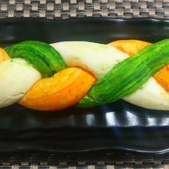 A picture of Coloured bread.