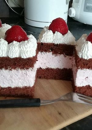 Kakaós-kevert, gyümölcsös-mascarponés krémmel recept fotója