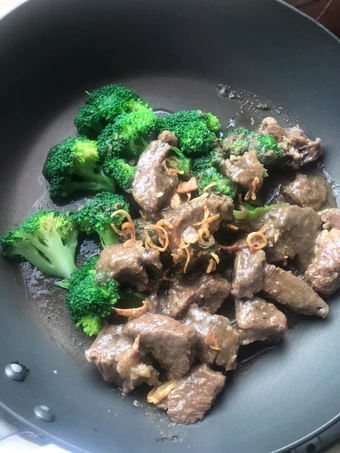 Langkah Gampang Membuat Resep Brokoli bistik sapi🥦🥩 yang Enak