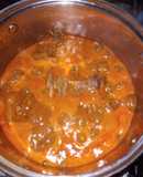 Bistec de res en salsa roja