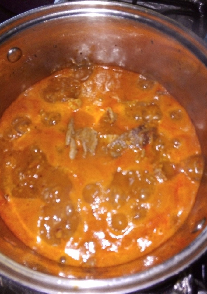 Una foto de Bistec de res en salsa roja