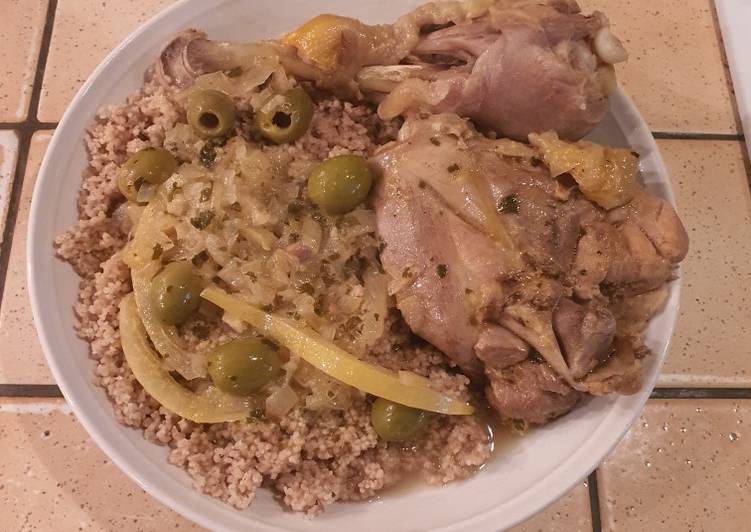 La Meilleur Recette De Tajine de poulet au citron confit et olives