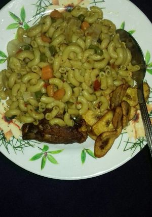 A picture of Stir fried macaroni.