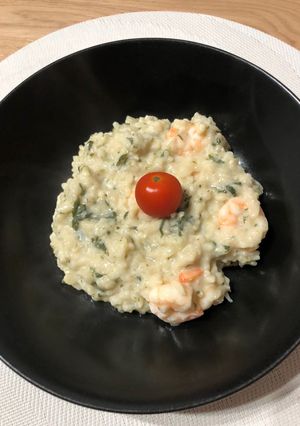 Une photo de Risotto crevettes et crème épinards parmesan au Cook expert