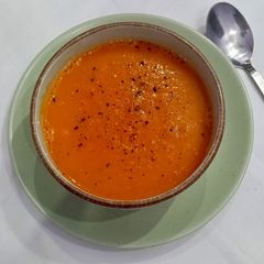 A picture of Garlic carrot soup.