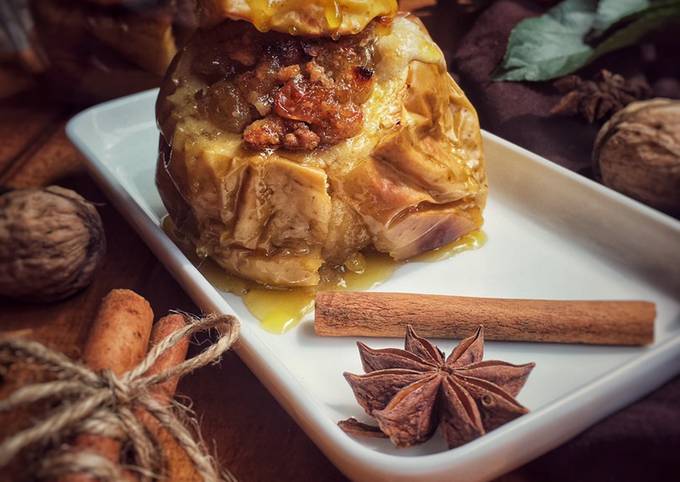 Печеные яблоки с медом и орехами - простой и вкусный рецепт с пошаговыми фото