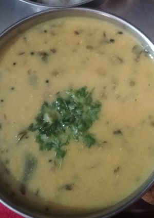A picture of Khatta Moong.
