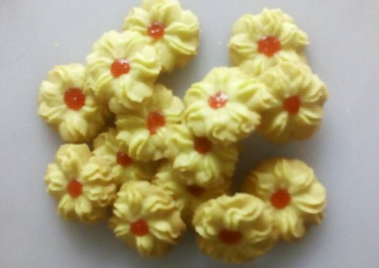 Resep Kue Semprit Sederhana Anti Gagal
