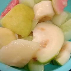 A picture of Fruit chaat.