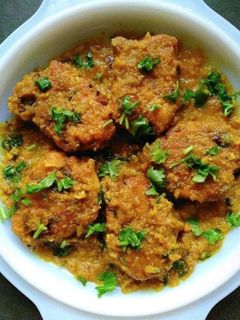 নারকেলের দুধ দিয়ে মুসুর ডালের বড়া (Narkeler dudh dea musur daler bora recipe in Bengali) রেসিপির প্রধান ছবি