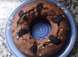 Una foto de Torta de chocolate y oreo vegana