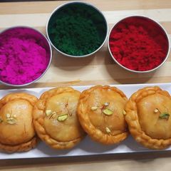 चंद्रकला गुझिया रेसिपी #MRW #W2 #chandrakala #Holispecialrecipe A picture of चंद्रकला गुझिया रेसिपी #MRW #W2 #chandrakala #Holispecialrecipe.