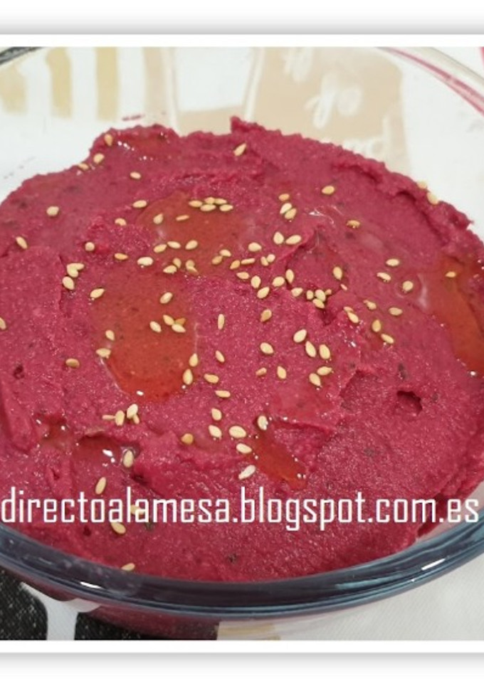 Una foto de Hummus de remolacha (Y Tahini)