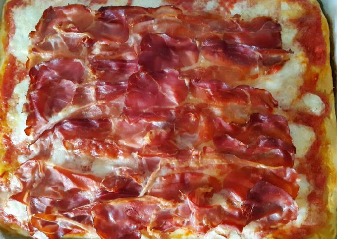 Pizza allo speck