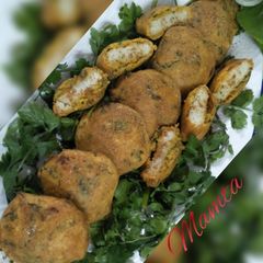Garadu (yam) fritters A picture of Garadu (yam) fritters.