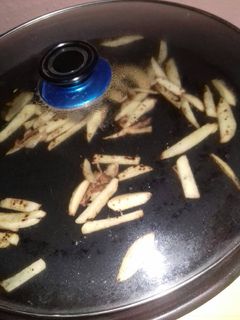 صورة لوصفة اصابع البطاطس المشوية على الفرن