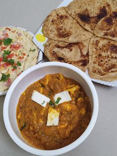 કઢાઈ પનીર (Kadhai Paneer Recipe In Gujarati) રેસીપી મુખ્ય ફોટો