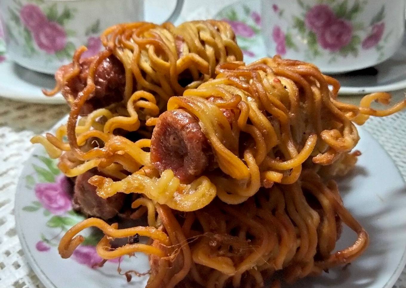 Mie Lilit Sosis Simple