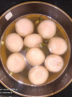 पिंक रसगुल्ले (pink rasgulle recipe in Hindi) रेसिपी मुख्य फोटो