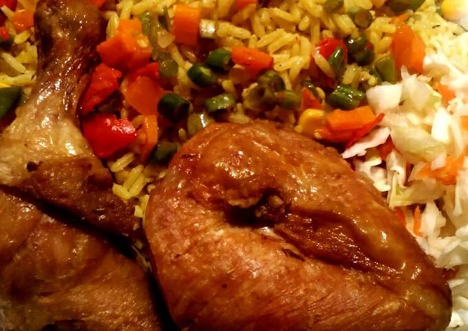 Jollof rice,fried chicken with coleslaw