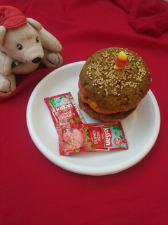 હેલ્ધી બર્ગર (Healthy Burger Recipe In Gujarati) રેસીપી મુખ્ય ફોટો