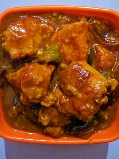 চিলি চিকেন (chilli chicken recipe in Bengali) রেসিপির প্রধান ছবি