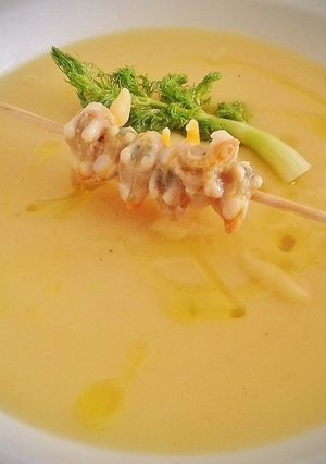 Foto principal de Crema de hinojo y patata con berberechos