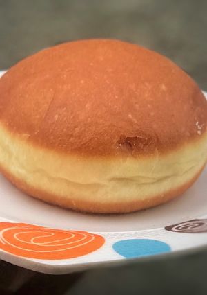 A picture of Round doughnuts (Bombolonis).