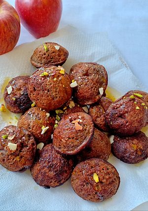 A picture of Apple Ragi uniappam.