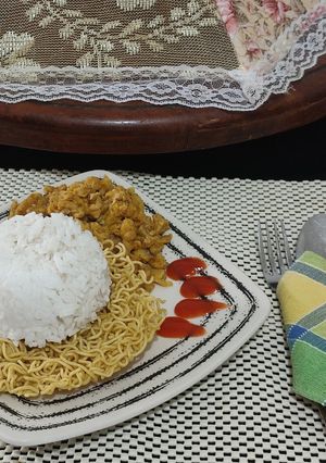 Foto resep Mie Sarang Burung dgn Lauk Telur Orak-arik/Ayam Cincang