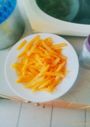 A picture of Home made French Fries.