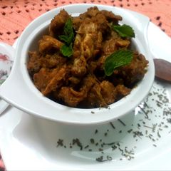 A picture of Minty chicken.