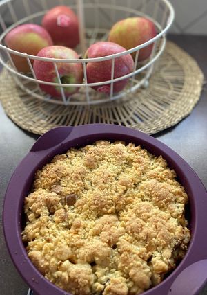 Une photo de Crumble aux pommes 3 chocolats