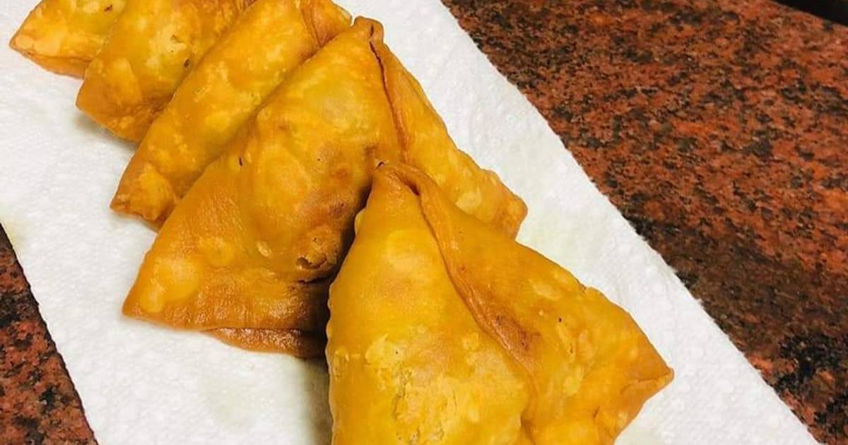 Aloo Samosa Recipe by MONIKA AGGARWAL - Cookpad